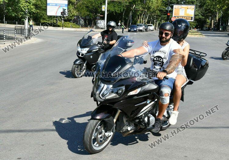 Рокери отбелязаха рождения ден на HASKOVO RIDERS MCC  с почетна обиколка