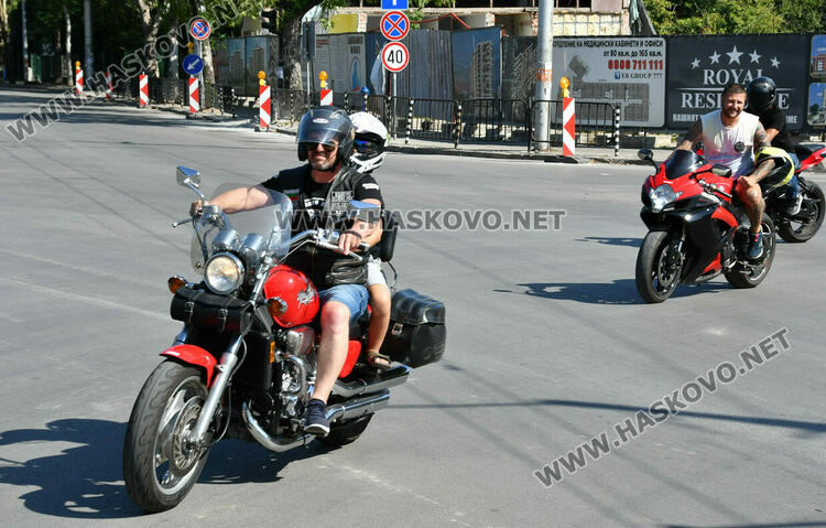 Рокери отбелязаха рождения ден на HASKOVO RIDERS MCC  с почетна обиколка