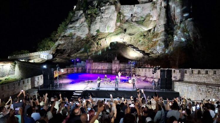 Рок група „Тангра“ взриви Белоградчик