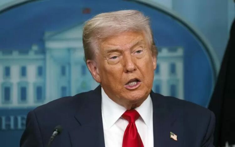 Тръмп се кани да спре гласуването по пощите и с машини