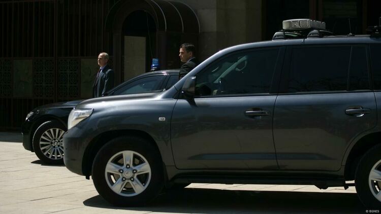 Може ли България да плаща по 100 милиона на година за охрана на политици, без да е ясно дали има реална заплаха?