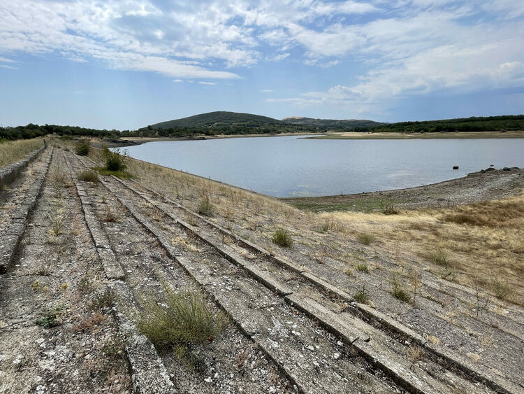 Жители на Въгларово се жалват от безводие, нивото на река Хасковска в селото е критично ниско