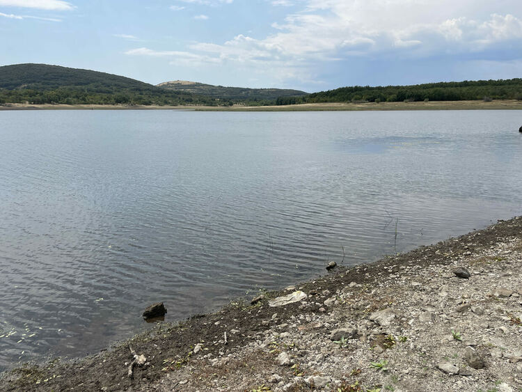 Жители на Въгларово се жалват от безводие, нивото на река Хасковска в селото е критично ниско