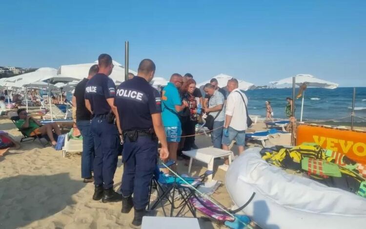 Детето е паднало във водата от височина 40-50 метра казаха вчера от полицията.