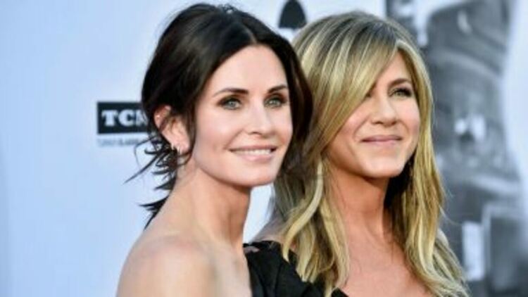 Кортни Кокс и Дженифър Анистън позираха за общо селфи. Феновете им: Не сте се променили изобщо