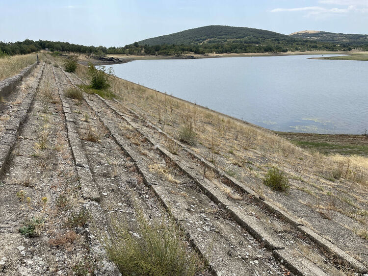 Жители на Въгларово се жалват от безводие, нивото на река Хасковска в селото е критично ниско