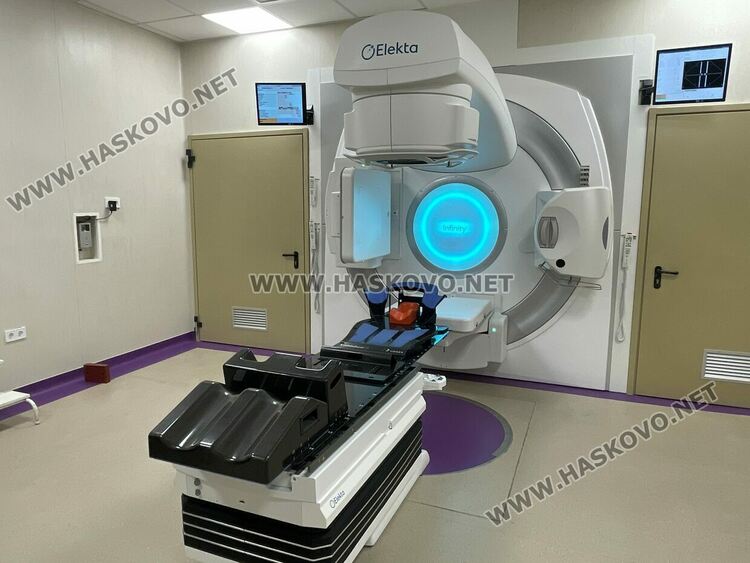 20 онкоболни започнаха лечение с новия апарат в Хасково