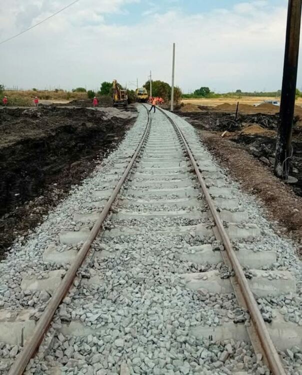 Реновираната жп линия край Пясъчево