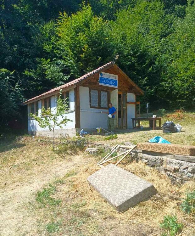 Обновиха ловно-туристическият заслон „Алада“