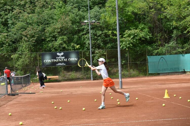 Два тенис турнира за деца в Асеновград 