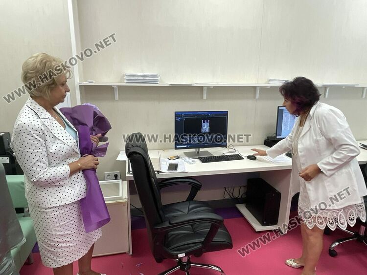 20 онкоболни започнаха лечение с новия апарат в Хасково