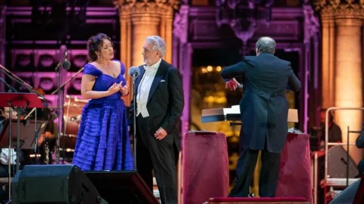 Пласидо Доминго пристига отново в София