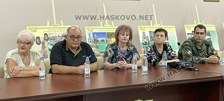 В Хасково представиха изложба „Делото на тракийци за съхранение на наследството в Одринска Тракия“