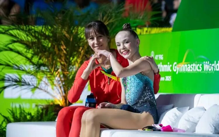 Стилияна Николова и личният ѝ треньор Валентина Иванова изпращат послание на феновете в България след края на квалификацията.