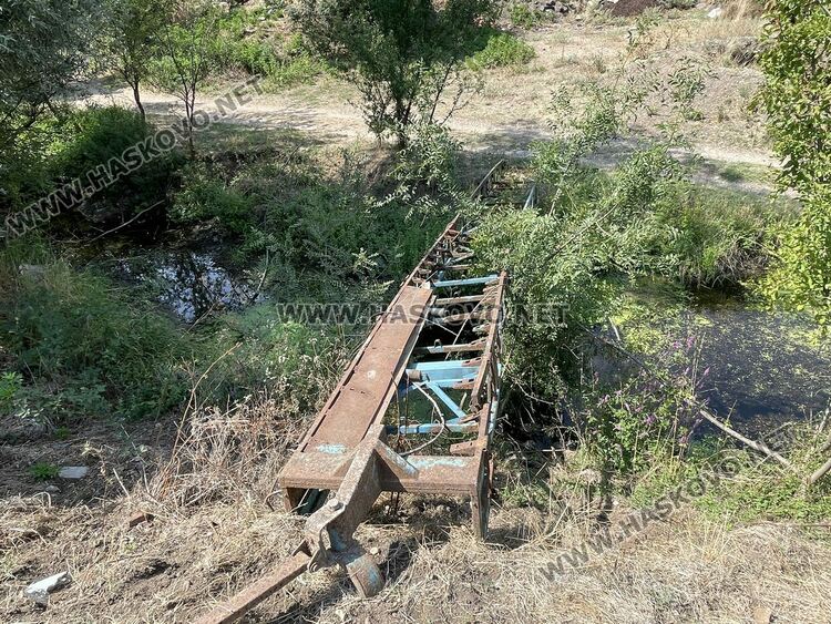 реката във Въгларово е пресъхнала, останали са само вирове