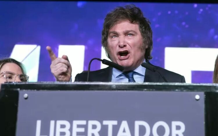 Хавиер Милей засега успява да опровергае критиците си