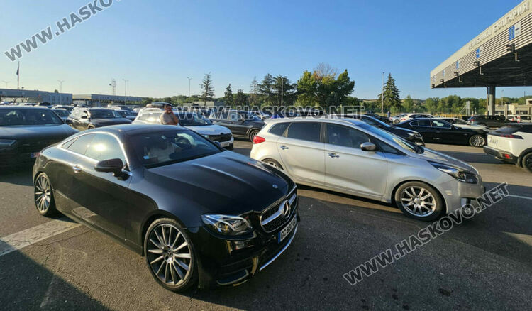 Около 300 коли минават на час от Туция в България през ГКПП „Капитан Андреево“