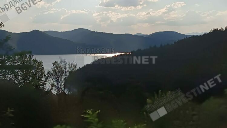 Фатален случай в язовир "Кърджали" мъж почина след разходка в лодка