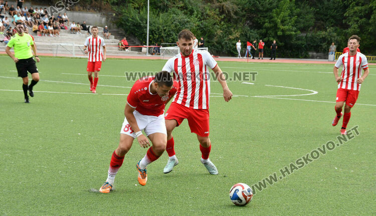„Хасково“ би „Хасково“ като гост в Хасково