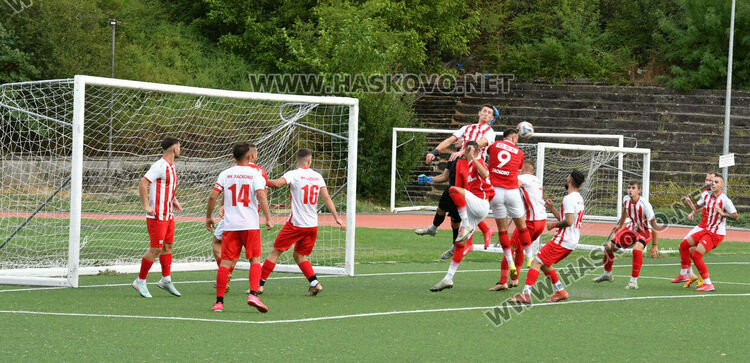 „Хасково“ би „Хасково“ като гост в Хасково