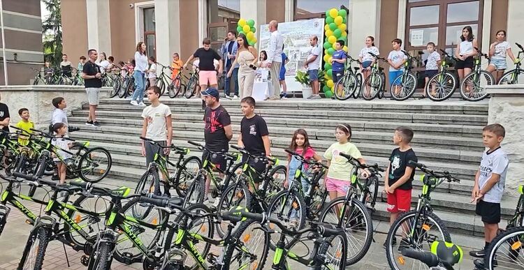 Над 330 деца се включиха в играта „Опознай Димитровград, за да го обикнеш“ – 65 спечелиха велосипеди