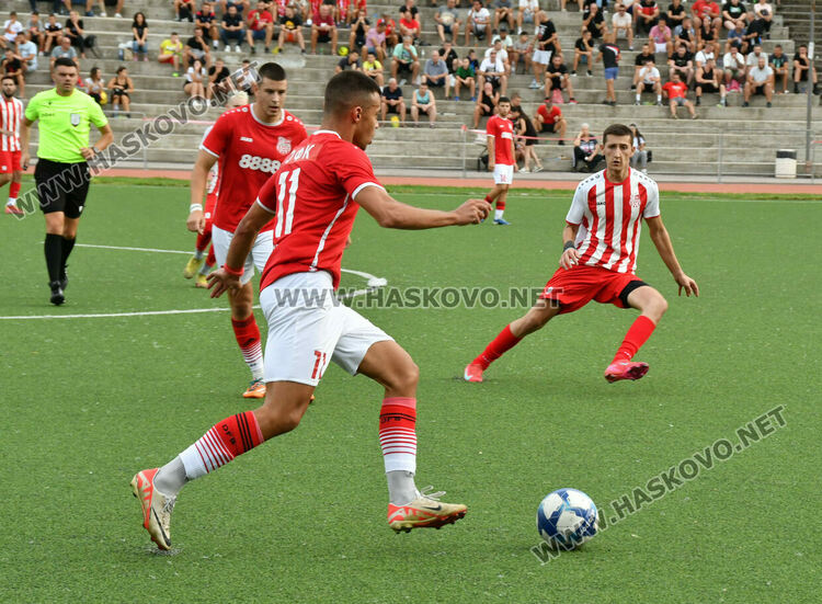 „Хасково“ би „Хасково“ като гост в Хасково