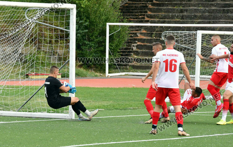 „Хасково“ би „Хасково“ като гост в Хасково