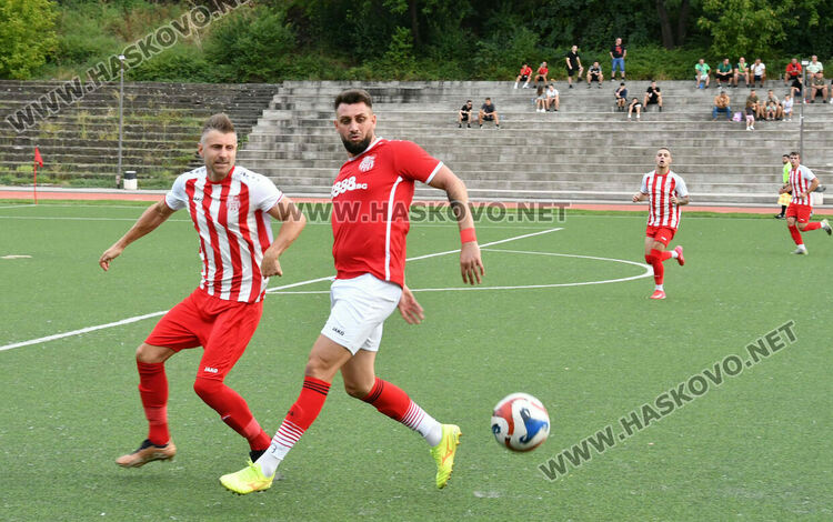 „Хасково“ би „Хасково“ като гост в Хасково
