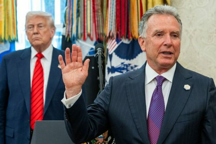 Стив Уиткоф (дясно) и Доналд Тръмп