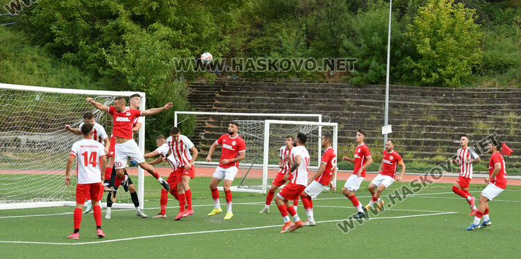 „Хасково“ би „Хасково“ като гост в Хасково