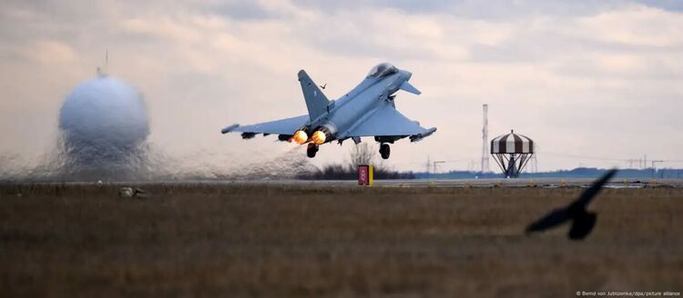 Базата „Михаил Когълничану“ край Констанца играе важна роля за НАТО