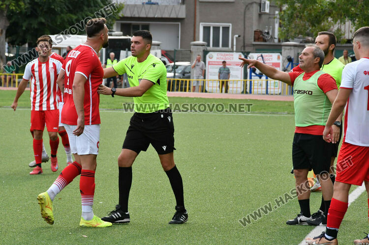 „Хасково“ би „Хасково“ като гост в Хасково