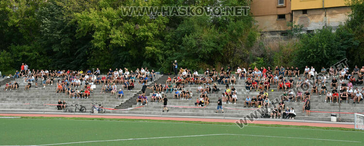 „Хасково“ би „Хасково“ като гост в Хасково