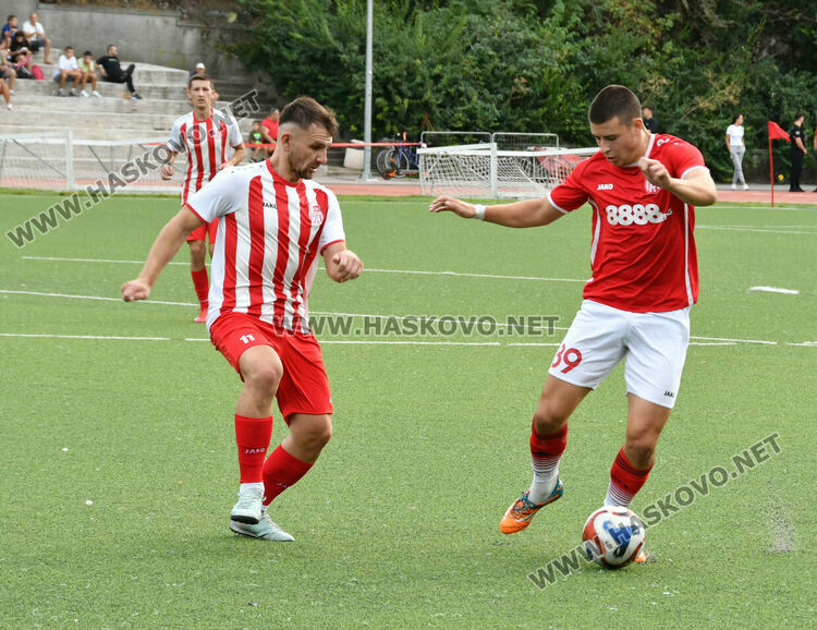 „Хасково“ би „Хасково“ като гост в Хасково