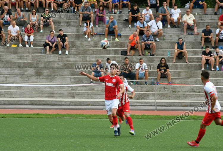 „Хасково“ би „Хасково“ като гост в Хасково