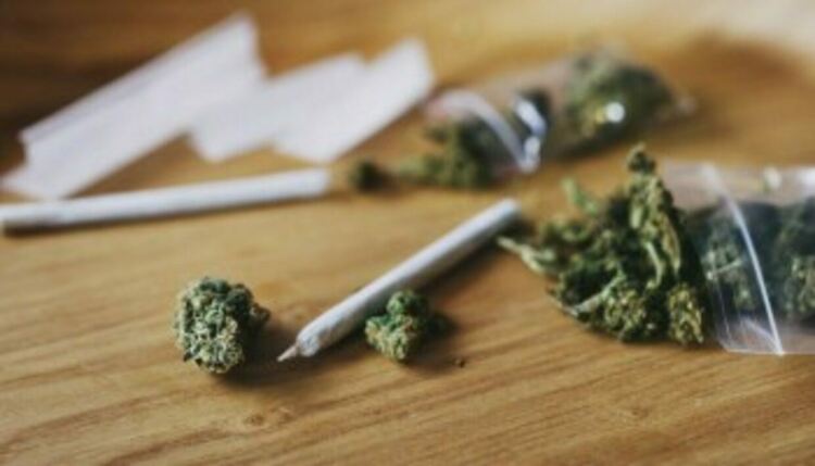 Хванаха младеж с 15 грама марихуана