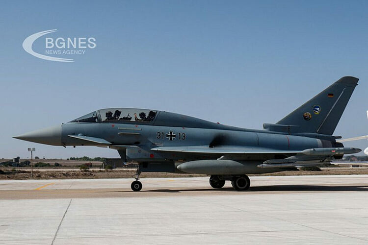 НАТО вдигна изтребители под тревога заради руски разузнавателен самолет