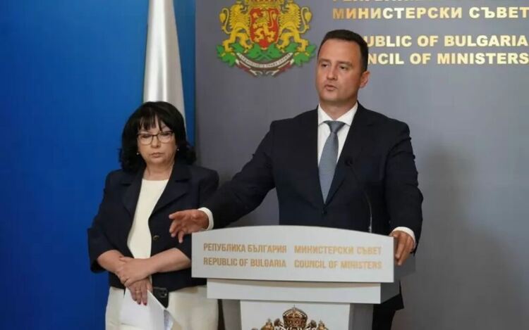 Министърът на финансите Теменужка Петкова и министърът на енергетиката Жечо Станков обявиха целите на увеличението на капитала на ББР и БЕХ.