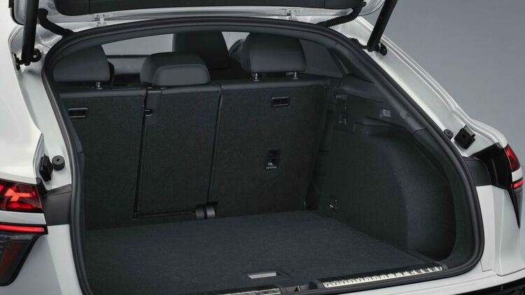 Новото Audi Q3 получи версия Sportback