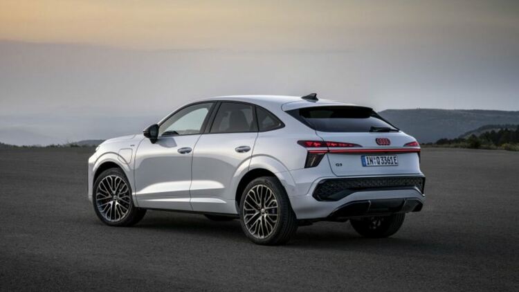 Новото Audi Q3 получи версия Sportback