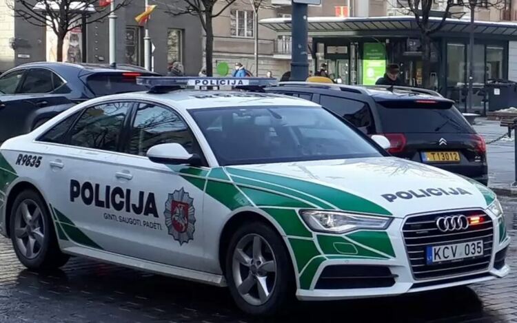 Съвместно с португалските и българските органи, както и с Евроджъст и Европол, Криминалната служба на митниците на Литва е претърсила офиси на компанията в Каунас.