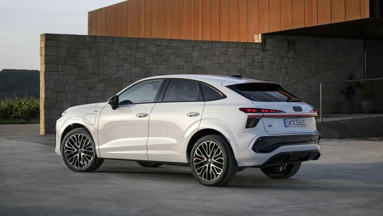 Новото Audi Q3 получи версия Sportback