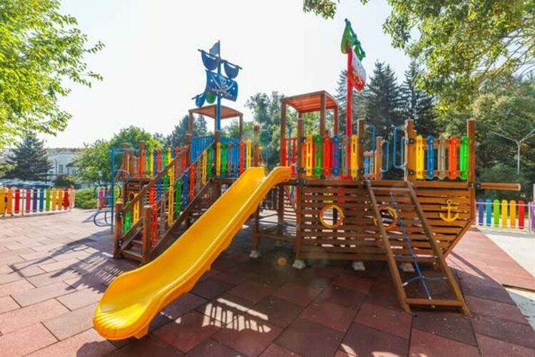 Перник се сдоби с още едно привлекателно място за игра и усмивки