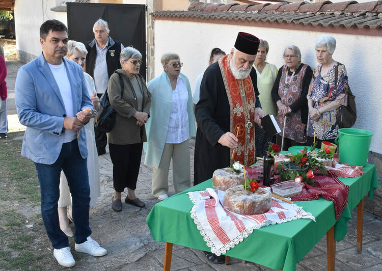 Курбан за здраве и благоденствие на димитровградчани дари кметът Иво Димов