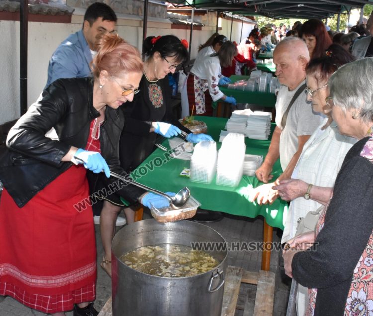 Курбан за здраве и благоденствие на димитровградчани дари кметът Иво Димов