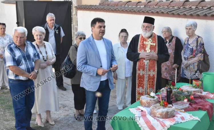 Курбан за здраве и благоденствие на димитровградчани дари кметът Иво Димов