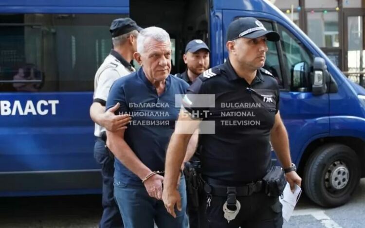Никола Николов - Паскал беше доведен с белезници в антикорупционната комисия