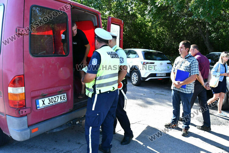 МВР и БАБХ с проверки за незаконен превоз на животни в Хасковско