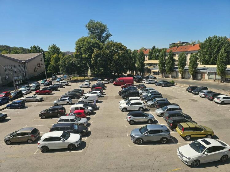 Местят лятното автокино в Хасково на паркинга на комплекс „21 век“