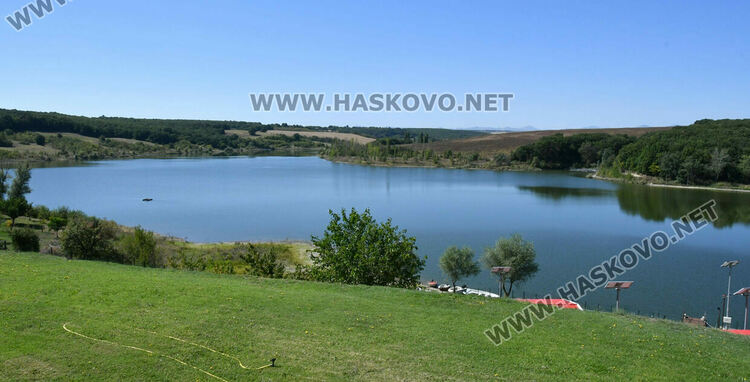 Вдъхновени от Хасково художници рисуват цветната палитра на града